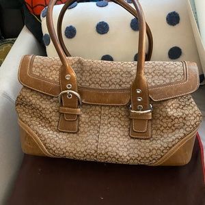 Coach tan signature envelope purse. Well taken care of.